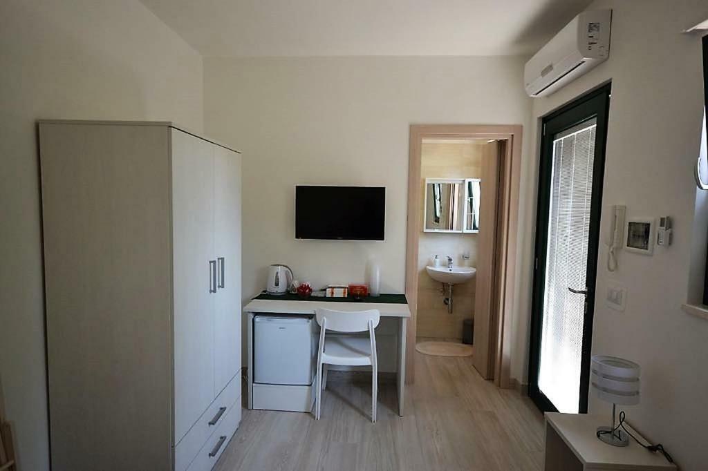 Penzion Le Stanze Di Casa Polinisso Carovigno Exteriér fotografie